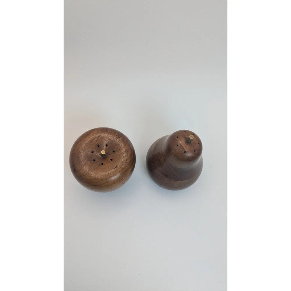 Vintage Wooden Apple Pear Salt‎ Pepper Shakers Set Mid Century Modern Teacher
